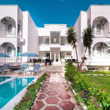 Royal Beach Hotel