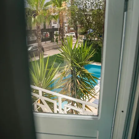 Royal Beach Hotel 5*