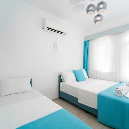 Royal Beach Hotel 5*